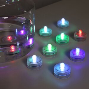 Плавающие светодиодные свечи, 2 шт, разноцветная LED лампа, на батарейках (Ideas4Seasons, Нидерланды). Артикул: 30105